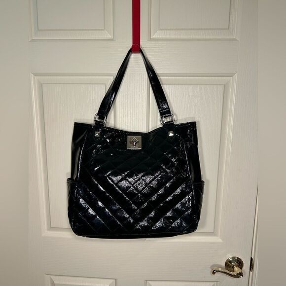 Kenneth Cole Reaction purse - Picture 1 of 7